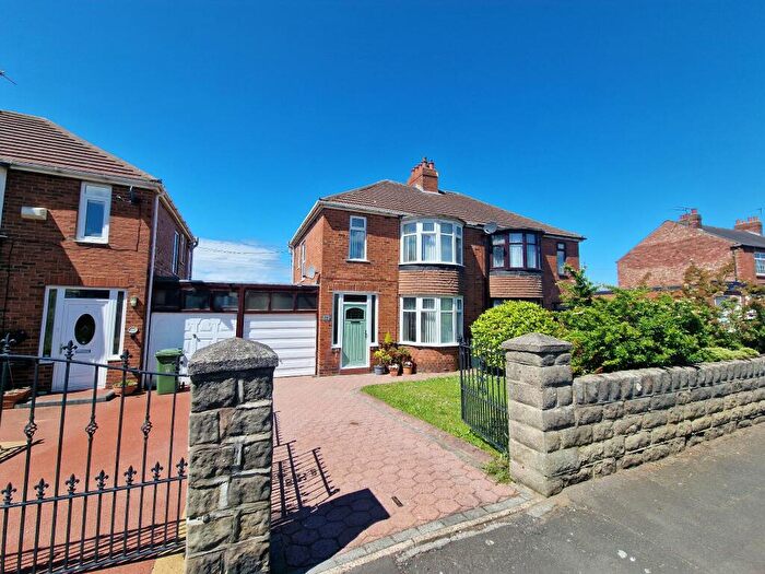 3 Bedroom Semi-Detached House For Sale In Ravensworth Road, Birtley, DH3