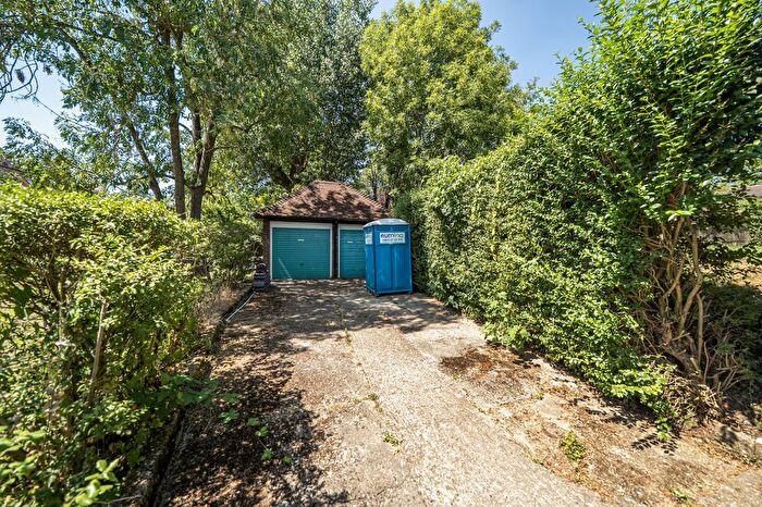 Detached House For Sale In Ossulton Way, Hampstead Garden Suburb, N2