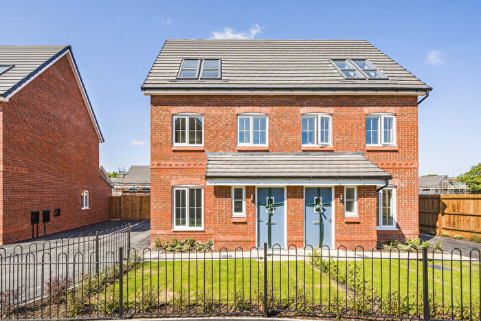 3 Bedroom Semi-Detached House To Rent In Greyhound Avenue, Manchester, Lancashire, M18