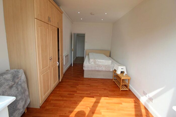Studio To Rent In Draycott Avenue, Harrow, HA3