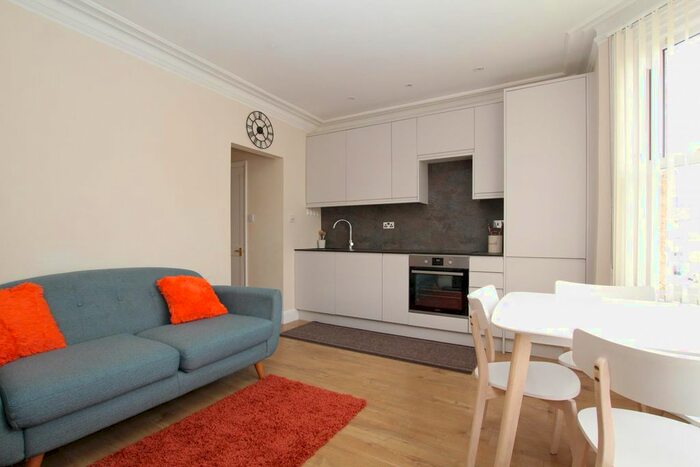 2 Bedroom Property To Rent In Birkbeck Road, Enfield, EN2