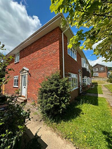 2 Bedroom Maisonette To Rent In Kings Field, Bursledon, Southampton, SO31