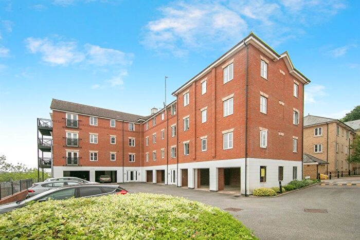 2 Bedroom Apartment For Sale In Bradford Drive, Colchester, CO4