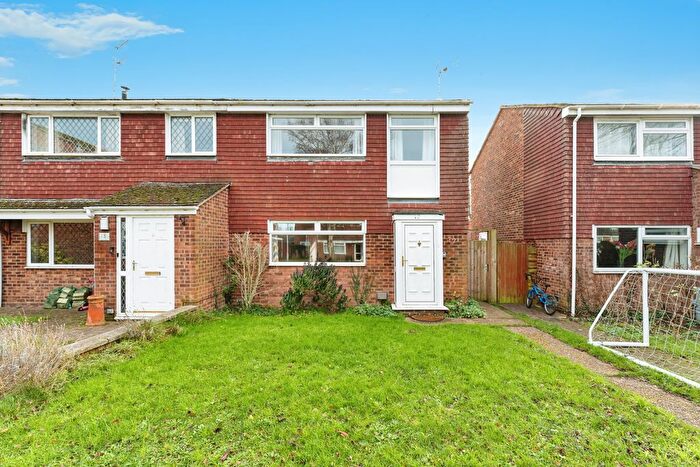 3 Bedroom Semi-Detached House For Sale In Parlour Close, Histon, Cambridge, Cambridgeshire, CB24