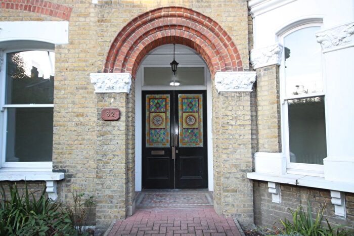 1 Bedroom Flat To Rent In Vanbrugh Park, London, SE3