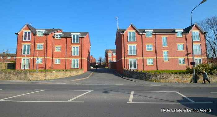 2 Bedroom Apartment To Rent In Hindsford Bridge Mews, Atherton, Manchester, M46