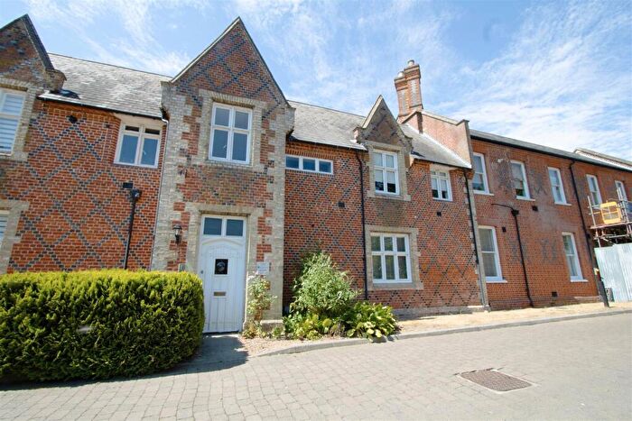 2 Bedroom Apartment For Sale In Grey Lady Place, Billericay, CM11