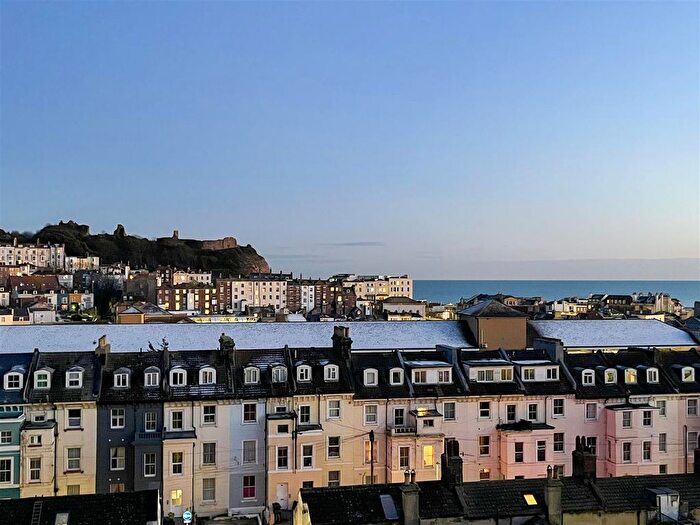 2 Bedroom Flat To Rent In Flat, Martin Court, Hastings, TN34