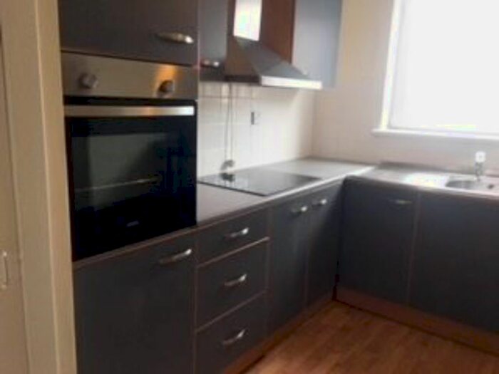 2 Bedroom Flat To Rent In Gardner Street, Dundee, (), DD3