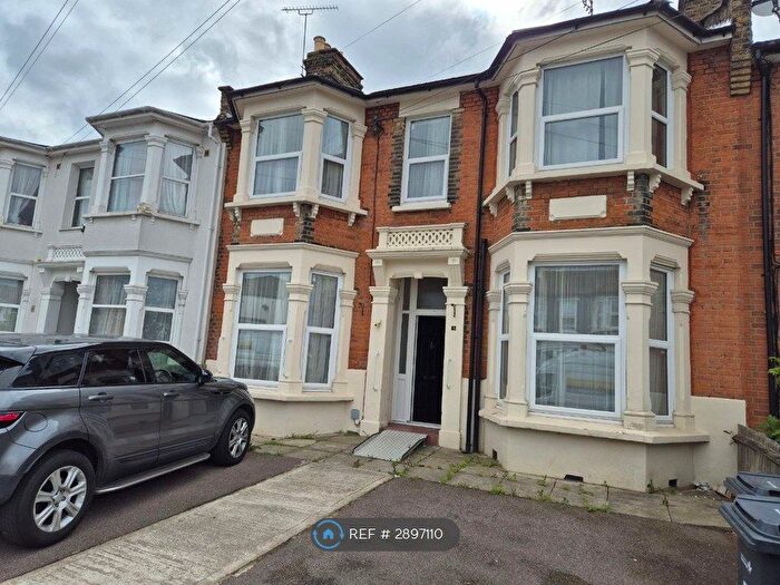 5 Bedroom Terraced House To Rent In Mayfair Avenue, Ilford, IG1