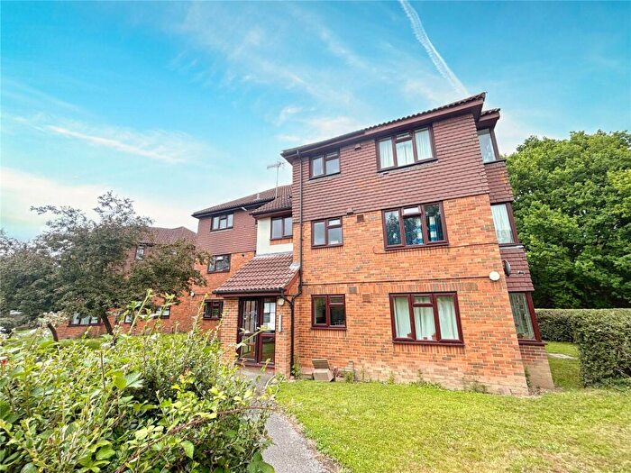 1 Bedroom Apartment To Rent In Willow Court, Skipton Way, Horley, RH6