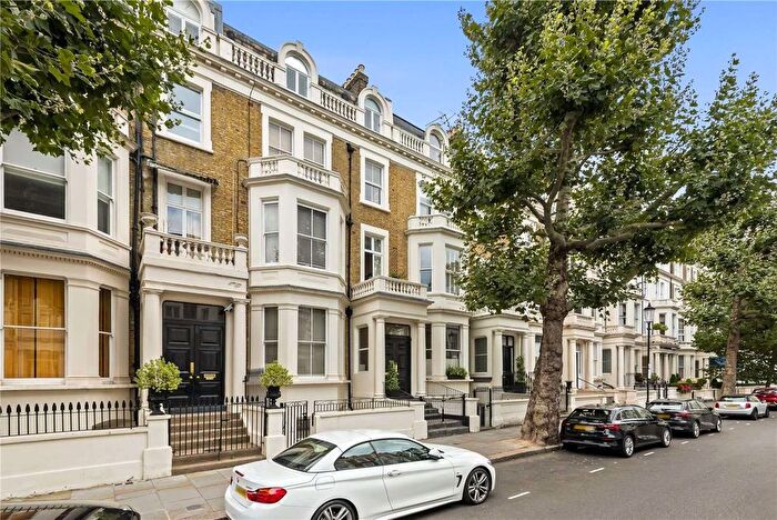 2 Bedroom Flat To Rent In Penywern Road, SW5