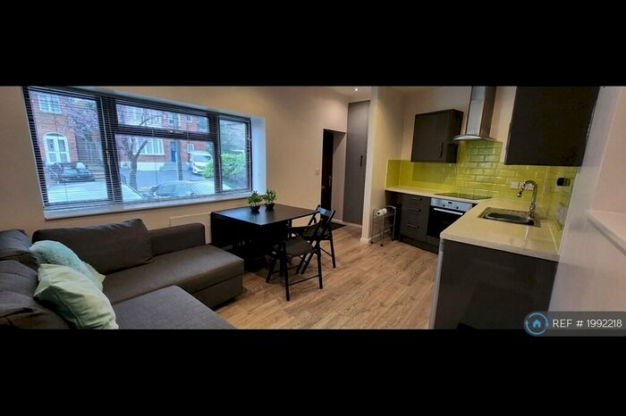 1 Bedroom Flat To Rent In Southgate, London, N14