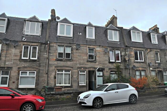 2 Bedroom Flat To Rent In D Victoria Terrace, Dunfermline, Fife, KY12