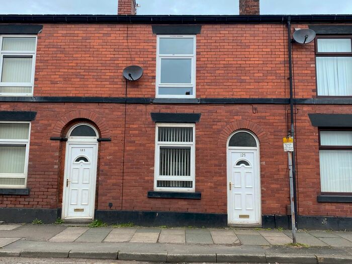 2 Bedroom Terraced House To Rent In Cross Lane, Radcliffe, M26