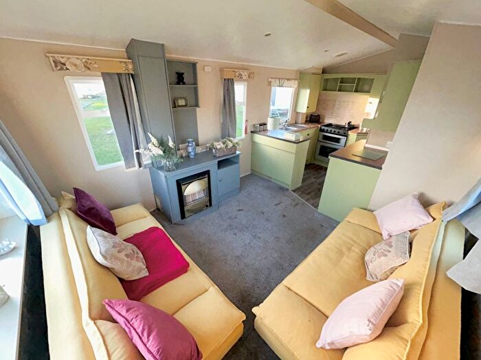 2 Bedroom Park Home For Sale In Beach Road, St. Osyth, Clacton-On-Sea, CO16