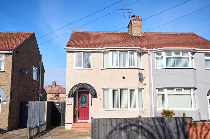 3 Bedroom Semi-Detached House For Sale In Waveney Crescent, Lowestoft, NR33