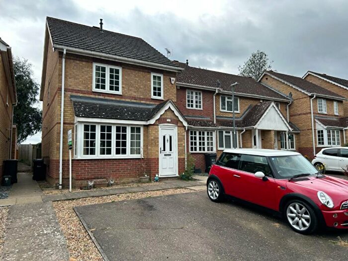3 Bedroom End Of Terrace House To Rent In Hawthorn Close, Halstead, CO9