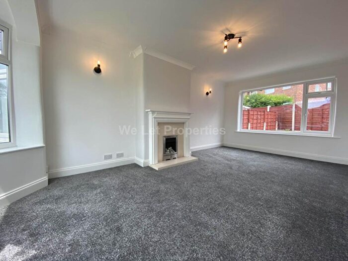 3 Bedroom House To Rent In Radcliffe Park Road, Salford, M6