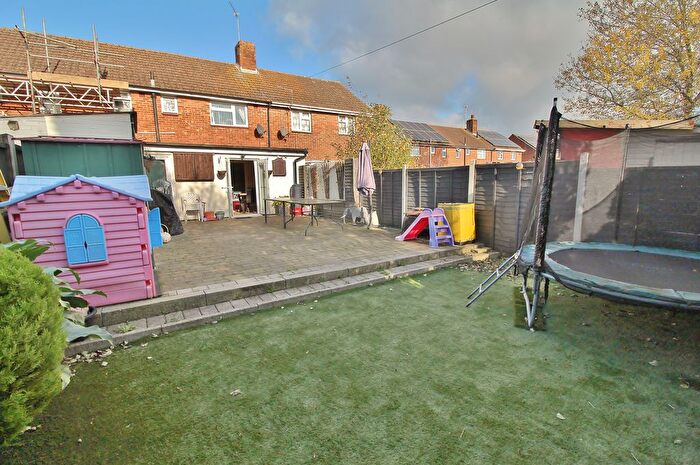 3 Bedroom Terraced House For Sale In Middle Park Way, Havant, PO9