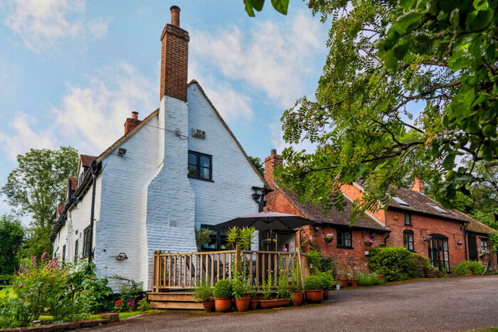 5 Bedroom Farm House For Sale In Longdon, Tewkesbury, GL20