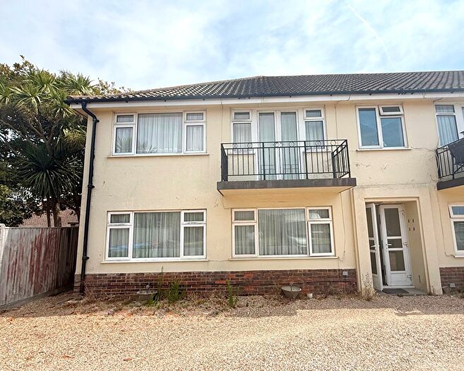 2 Bedroom Flat For Sale In Sea Lane, Rustington, BN16