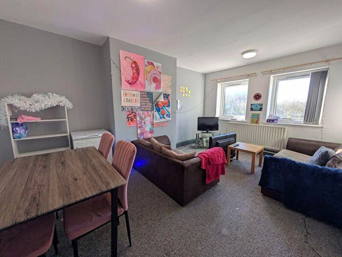 3 Bedroom Apartment To Rent In Trent Bridge Buildings, Nottingham, NG2