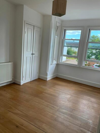 2 Bedroom Apartment To Rent In Old Road, Oxford, OX3