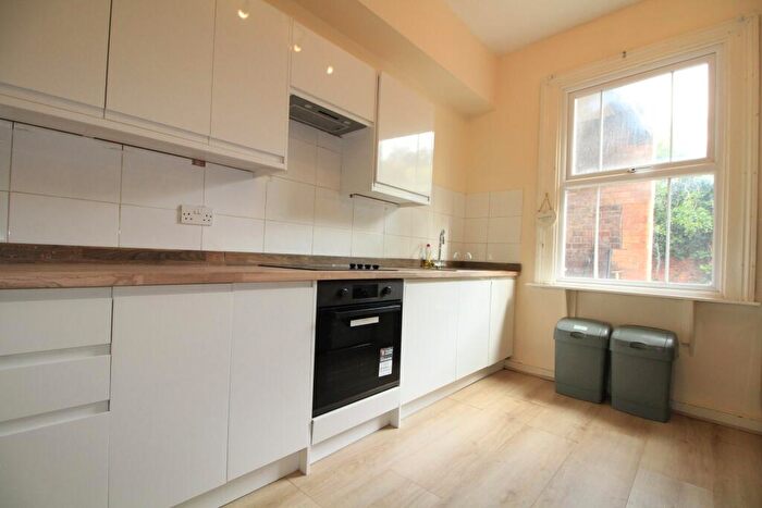 4 Bedroom Semi Detached House To Rent In Forest Road East, Nottingham, NG1