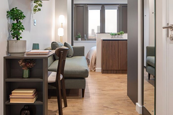 Studio To Rent In Wales Farm Road, North Acton, W3