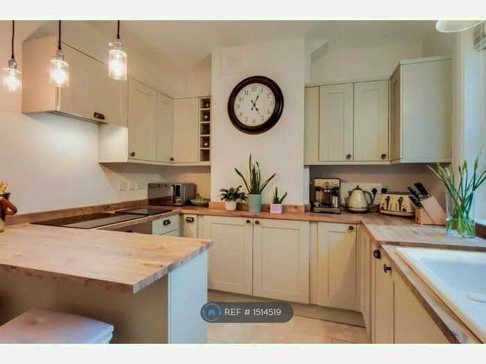 2 Bedroom Terraced House To Rent In Portland Street, London, SE17
