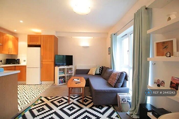 1 Bedroom Flat To Rent In Dukes Terrace, Liverpool, L1