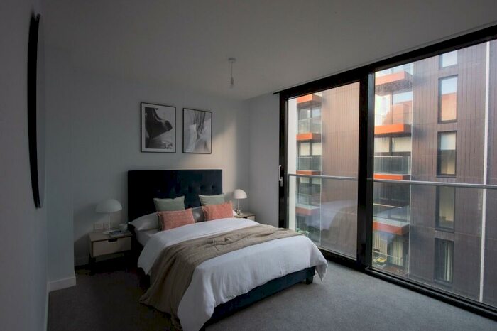 2 Bedroom Apartment To Rent In Circus Street, BN2