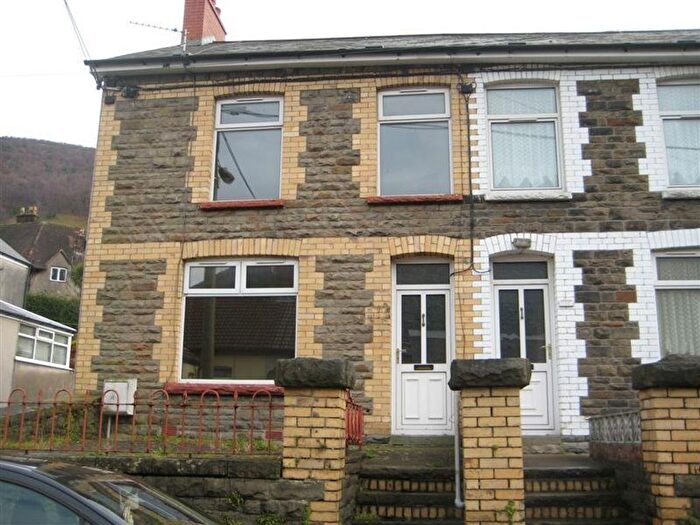 3 Bedroom Property To Rent In North Road, Pontywaun, Crosskeys, NP11