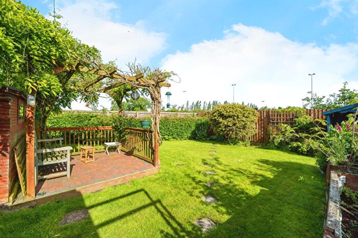 3 Bedroom Bungalow For Sale In West Street, Chatteris, PE16