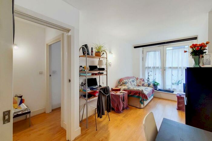 1 Bedroom Flat To Rent In Cadogan Road, Woolwich, London, SE18