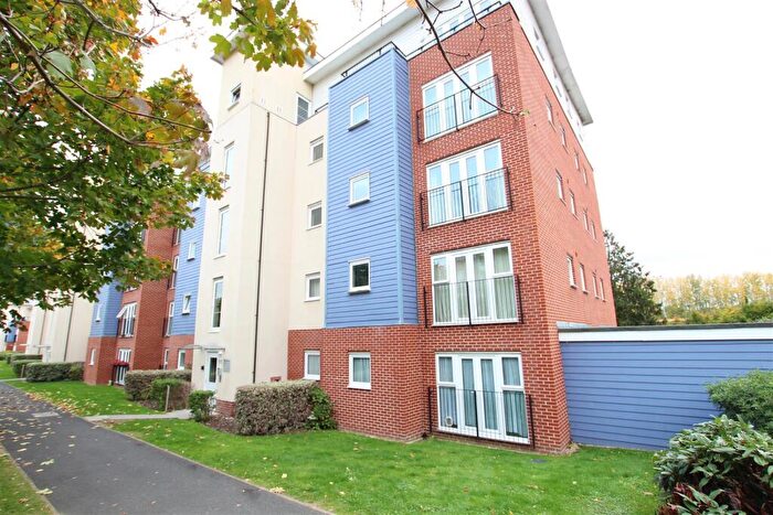 2 Bedroom Flat To Rent In Alexander Square, Eastleigh, SO50