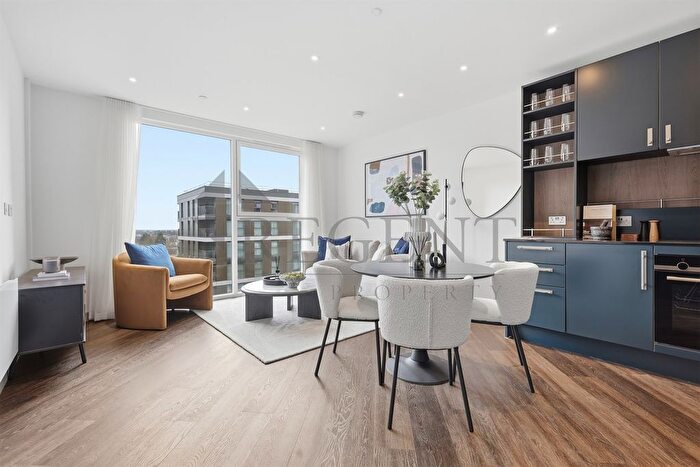 2 Bedroom Flat To Rent In Lily House, Eden Grove, TW18