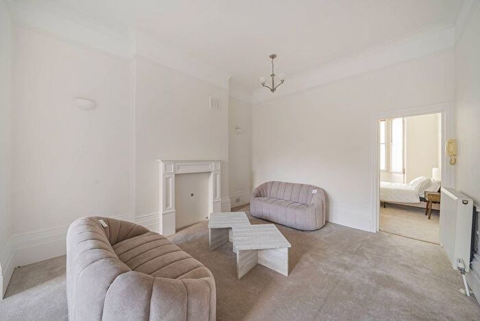 1 Bedroom Flat To Rent In Finborough Road, Chelsea, London, SW10