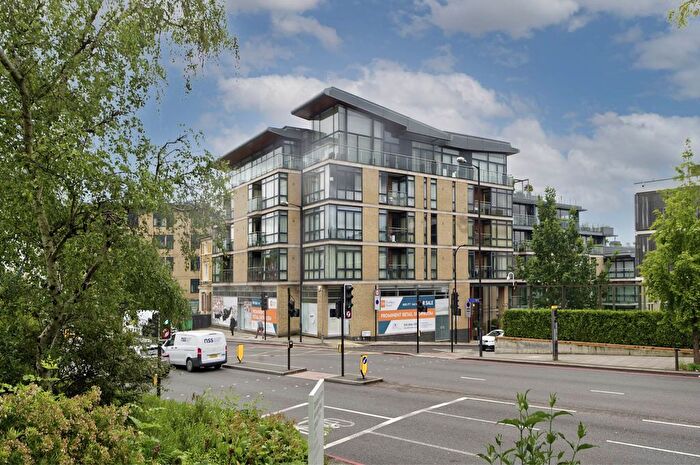 2 Bedroom Flat For Sale In Lymington Road, London, NW6
