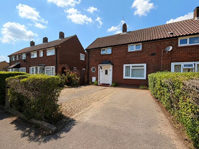 2 Bedroom Semi-Detached House For Sale In Cordelia Road, Staines-Upon-Thames, TW19