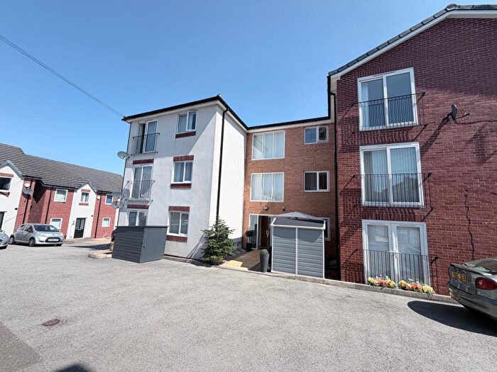 2 Bedroom Flat To Rent In Jacobs Court Heanor, DE75