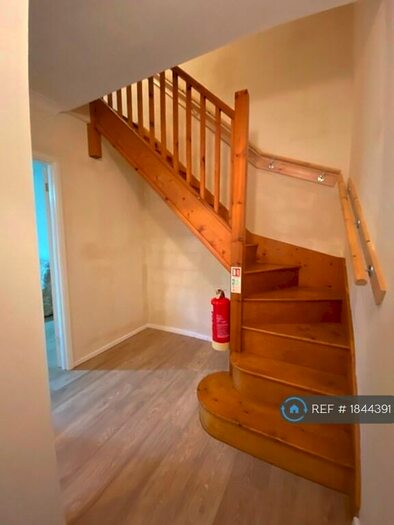 2 Bedroom End Of Terrace House To Rent In Lammas Street, Carmarthen, SA31