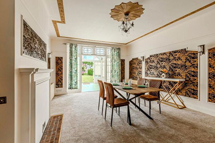 5 Bedroom Terraced House To Rent In Woodfield Avenue, Streatham, SW16