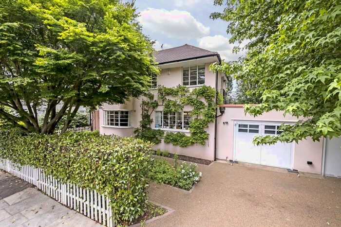 5 Bedroom Semi-Detached House To Rent In Beresford Avenue, Twickenham, TW1