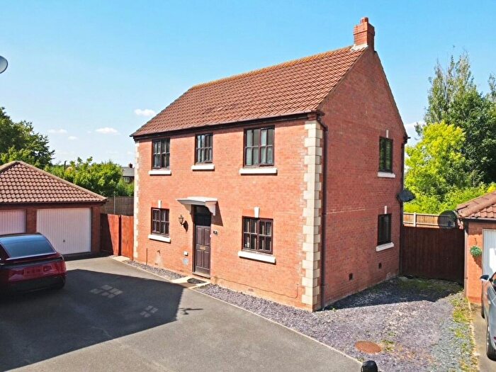 3 Bedroom Detached House For Sale In Clare Croft, Middleton, Milton Keynes, MK10