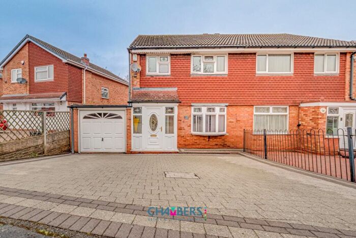 3 Bedroom Semi Detached House For Sale In Kingsleigh Drive, Castle Bromwich, Birmingham, B36