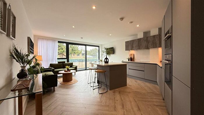 2 Bedroom Apartment For Sale In Martello Road South, Canford Cliffs, BH13