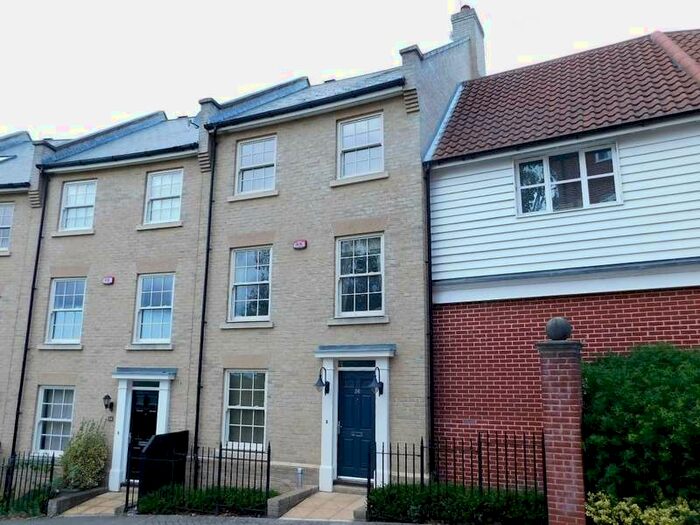 4 Bedroom House To Rent In Groves Close Braiswick, CO4