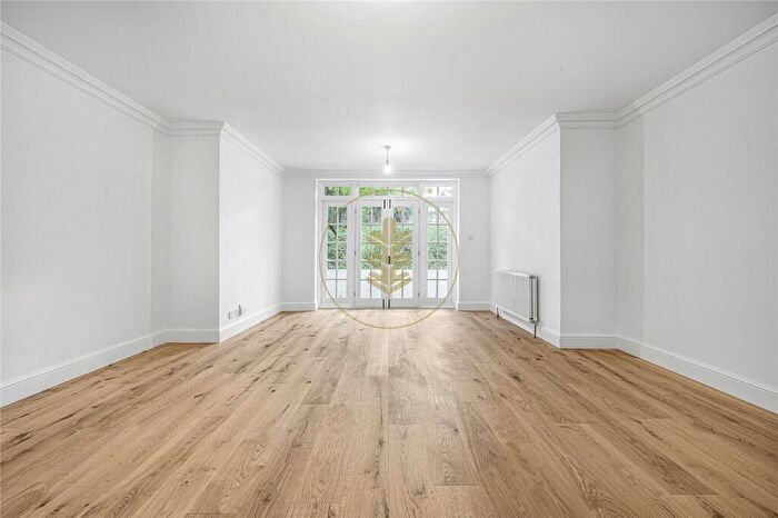 2 Bedroom Apartment For Sale In Adamson Road, Belsize Park, London, NW3